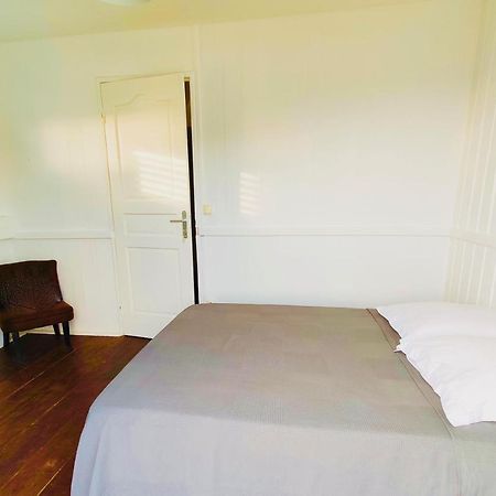 Location Maison Bleue Avec Piscine Privative Au Carbet Martinique Le Carbet Zewnętrze zdjęcie