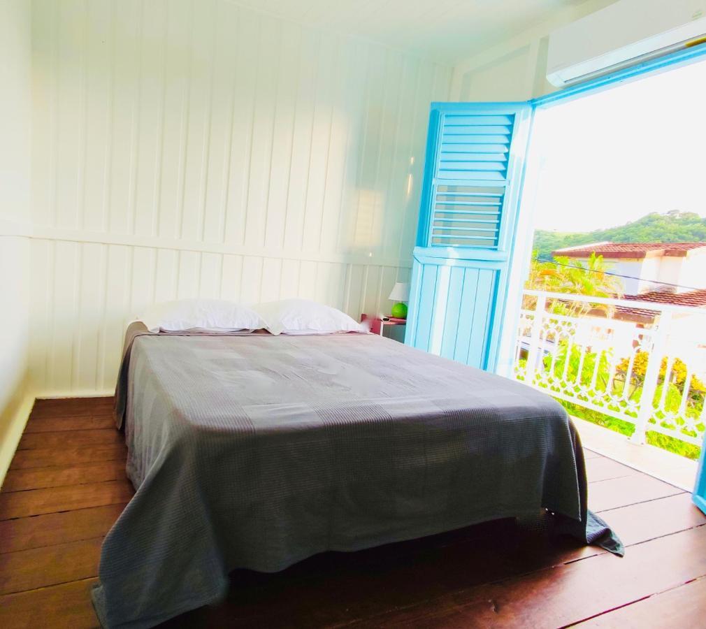 Location Maison Bleue Avec Piscine Privative Au Carbet Martinique Le Carbet Zewnętrze zdjęcie