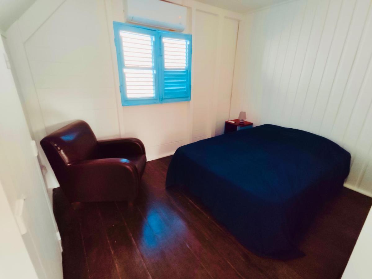 Location Maison Bleue Avec Piscine Privative Au Carbet Martinique Le Carbet Zewnętrze zdjęcie